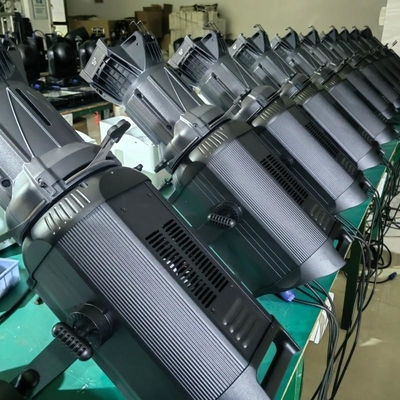 Harga yang bagus Lampu sorot profil LED 400W RGBALC 6 In 1 Dapat disetel sepenuhnya dari 2.700 hingga 12.000K Dengan Sistem Manajemen Warna on line