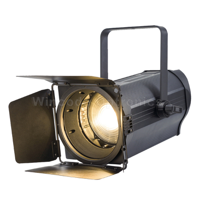 Harga yang bagus Lampu Sorot Fresnel LED 300W 3200K-5600K CCT Umur 50000 Jam on line